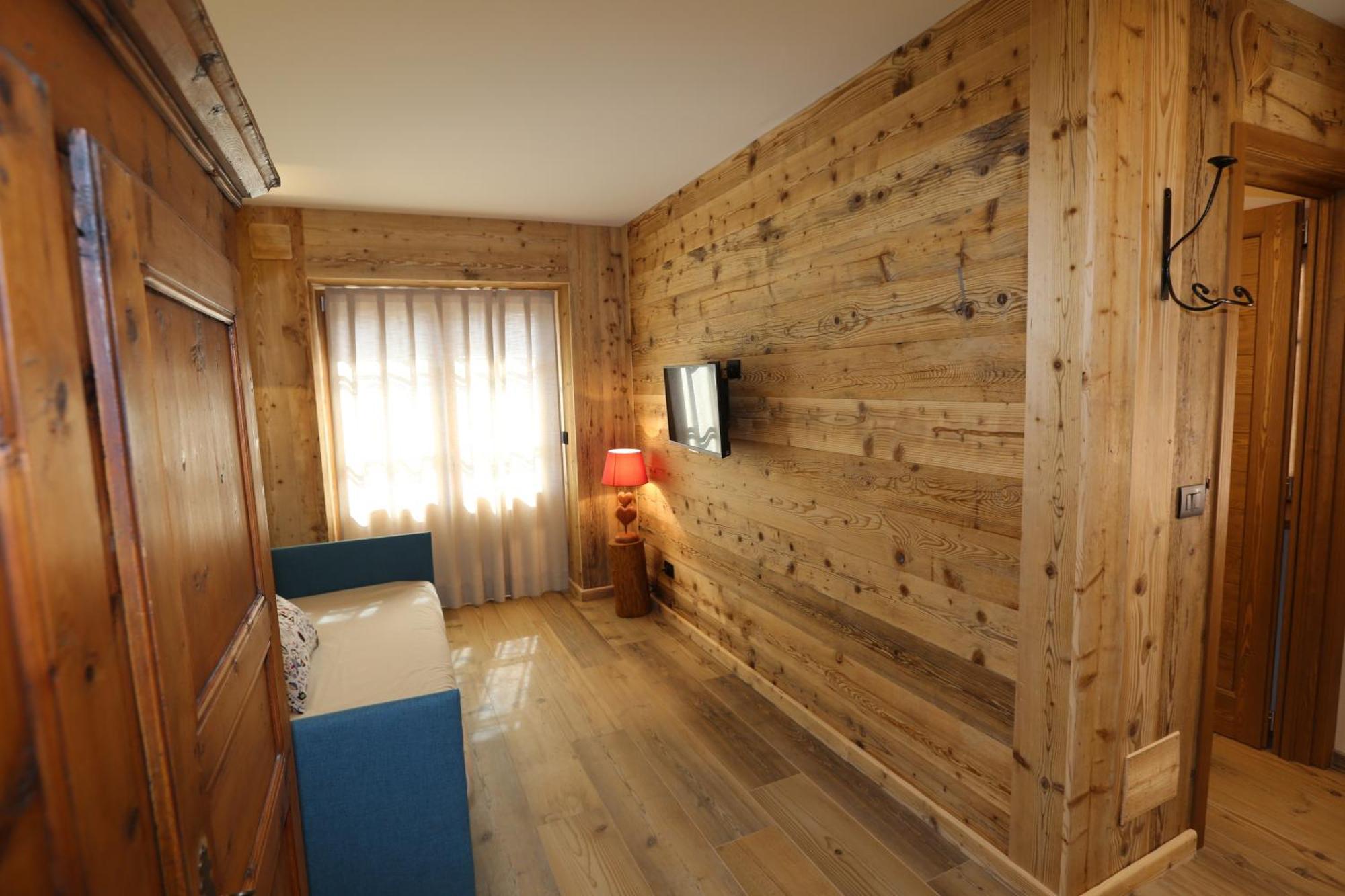 L'Abri En Ville - Parcheggio Privato A 100 Mt Ed Accesso Con Auto Nell'Area Pedonale Aosta Luaran gambar